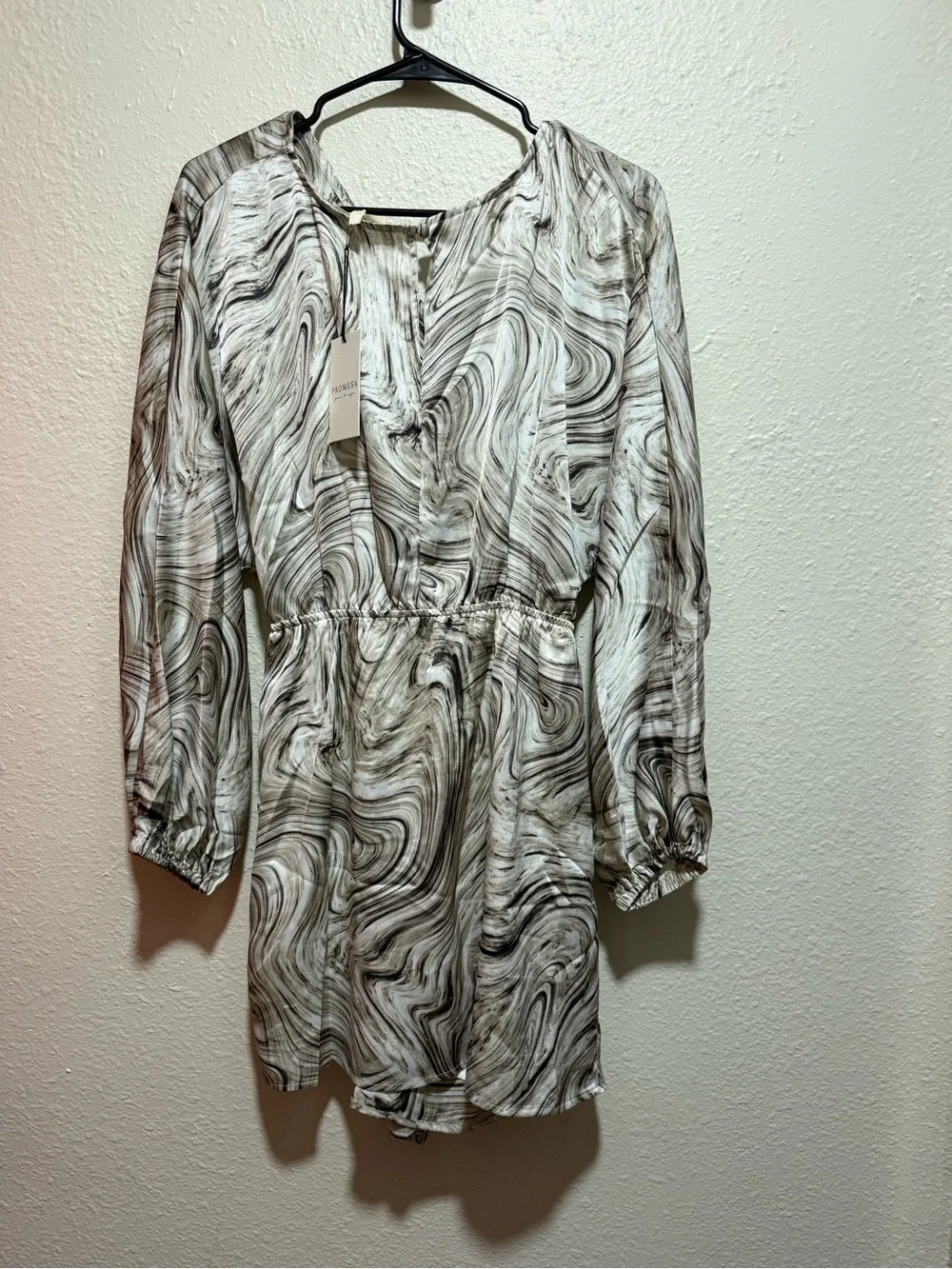 Promesa Marbled Mini Dress in White and Gray